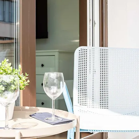 - Balcony - Comfort And Calm Hideaway Διαμέρισμα Βουδαπέστη