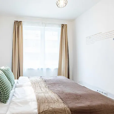 - Balcony - Comfort And Calm Hideaway Daire Budapeşte